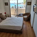 Appartement Les Pieds Dans L'eau Pour 6 Personnes à Saint-raphaël Saint-Raphaël