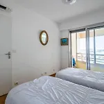 Les Pieds Dans L'eau Pour 6 Personnes à Saint-raphaël Appartement Saint-Raphaël