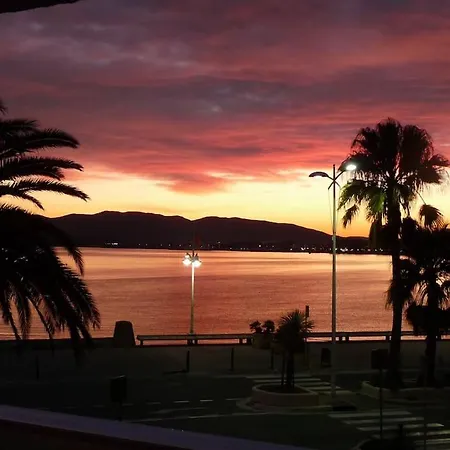 Les Pieds Dans L'eau Pour 6 Personnes A Saint-raphael Lägenhet