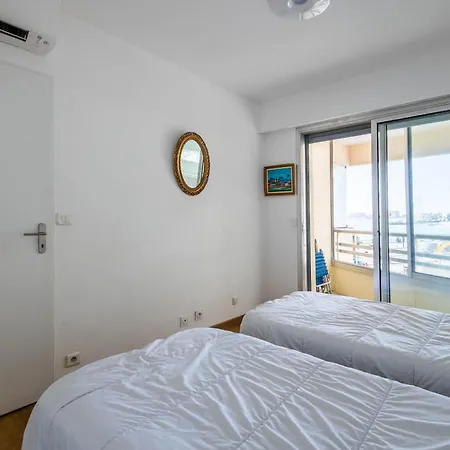 Les Pieds Dans L'eau Pour 6 Personnes à Saint-raphaël Appartement Saint-Raphaël