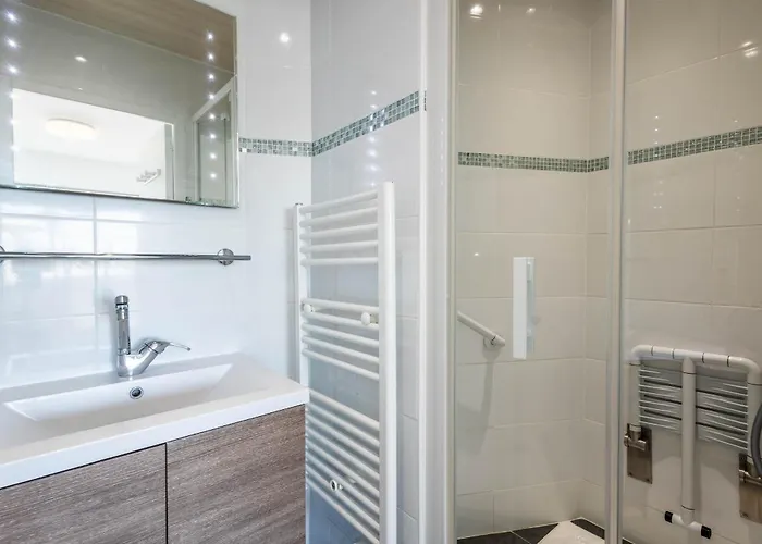 Les Pieds Dans L'eau Pour 6 Personnes à Saint-raphaël *