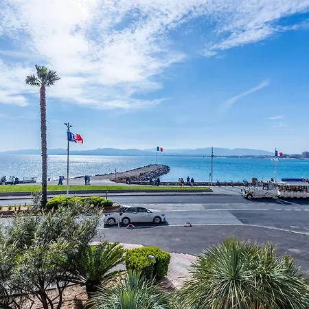 Les Pieds Dans L'eau Pour 6 Personnes A Saint-raphael *