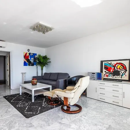 Apartment Les Pieds Dans L'eau Pour 6 Personnes A Saint-raphael