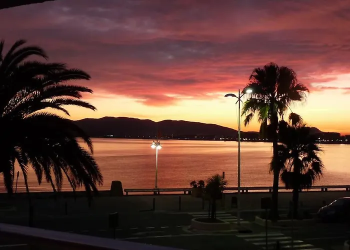 Les Pieds Dans L'eau Pour 6 Personnes A Saint-raphael アパート