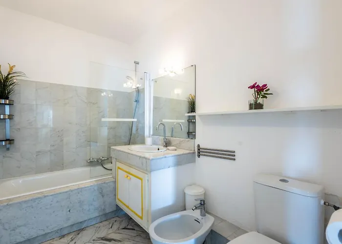 Les Pieds Dans L'eau Pour 6 Personnes A Saint-raphael Apartment *