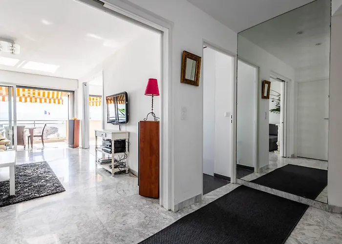 Les Pieds Dans L'eau Pour 6 Personnes A Saint-raphael Apartment *